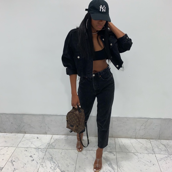 Meet your Posher, Malika - Picture 1 of 1